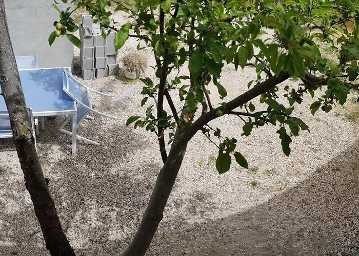 Le Pommier Apartment