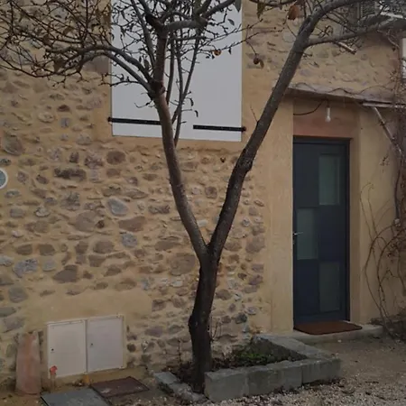 Le Pommier Apartment